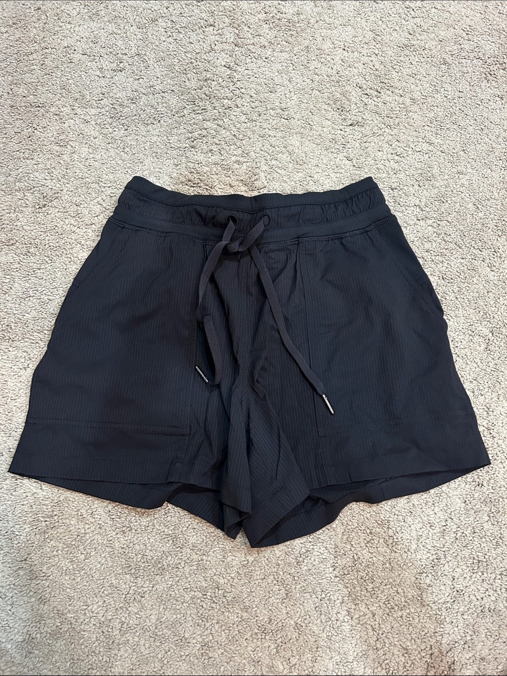Women’s Lululemon Black Dance Studio HR short 3.5”